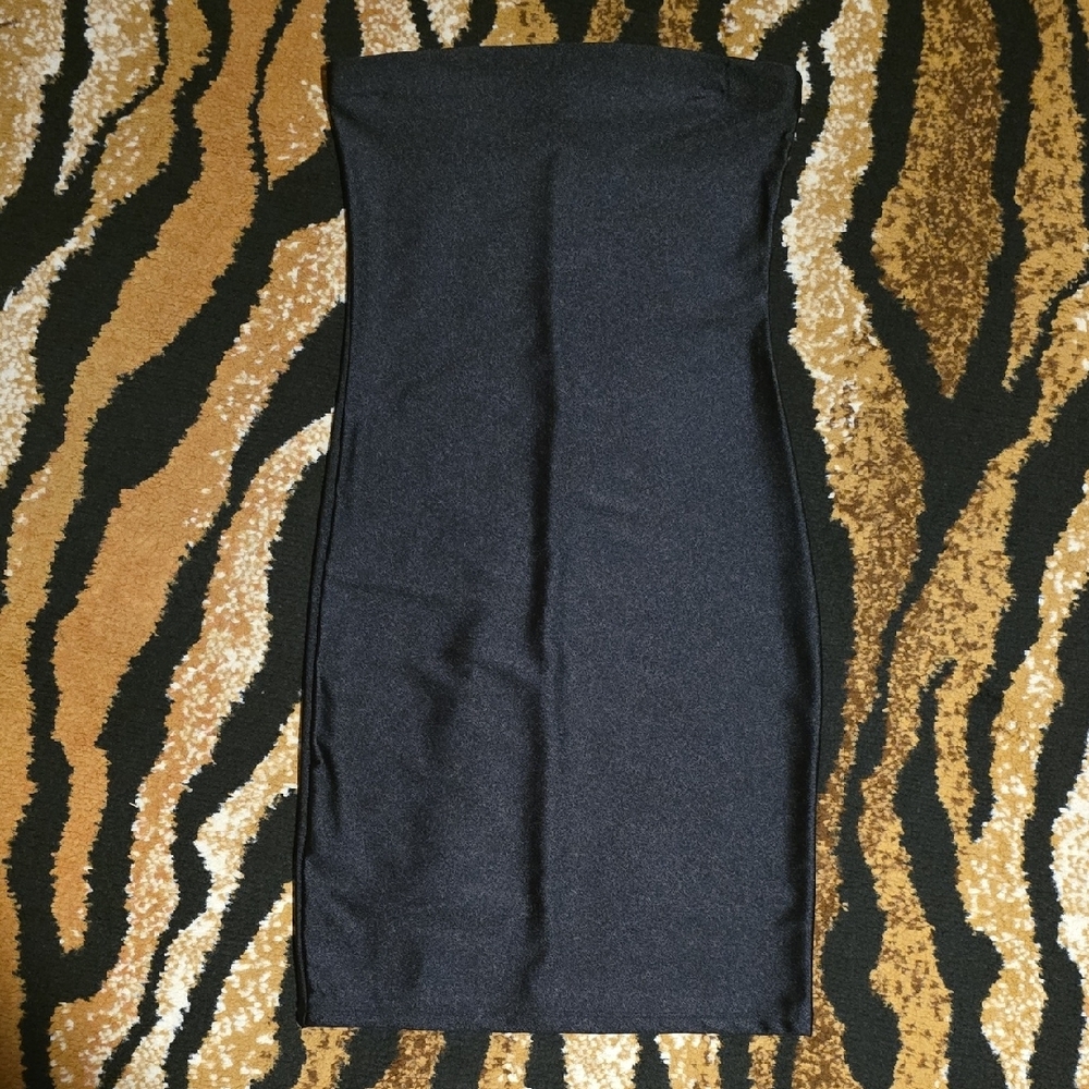 Elegant Black Strapless Dress